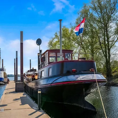 Ботель Boat Bliss On The Zandmeren Lake, Cleaning Included *